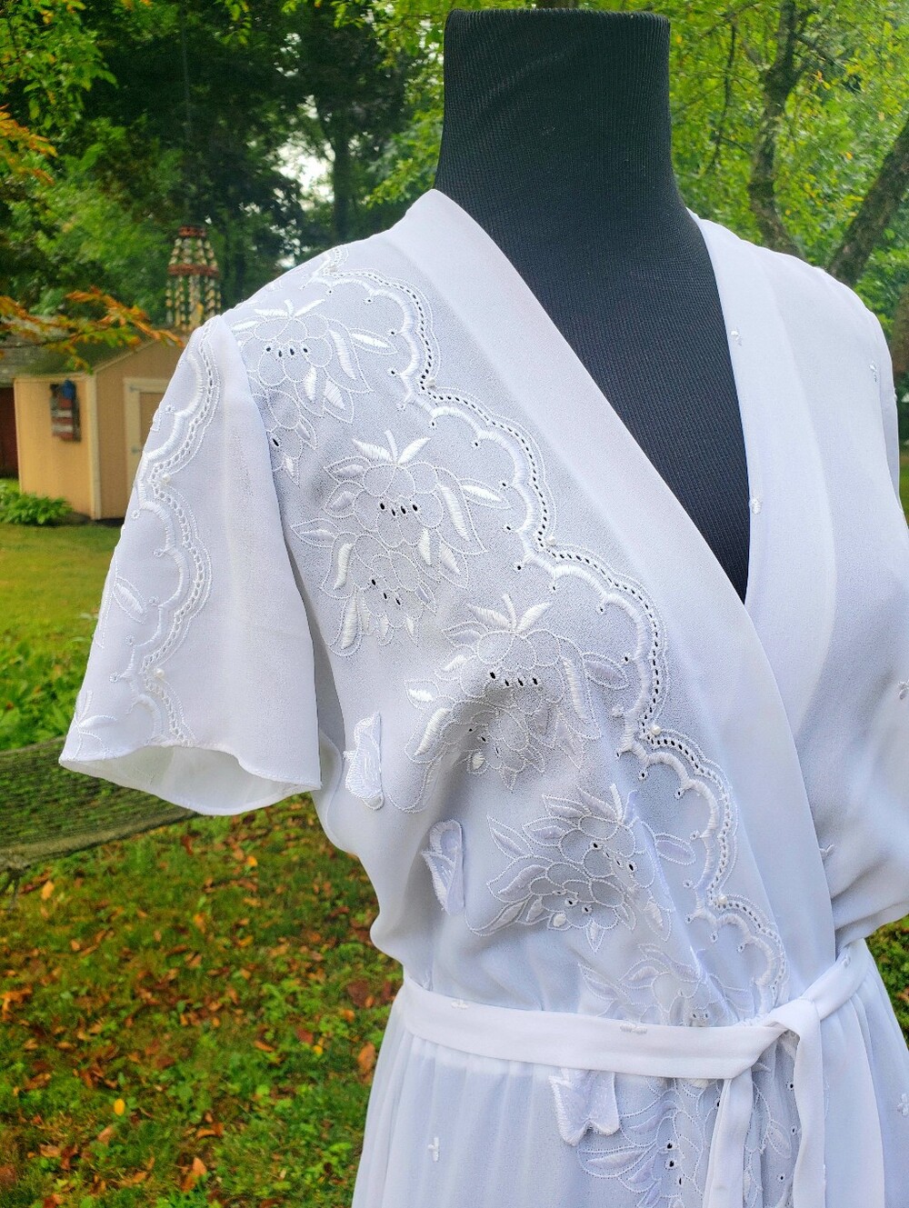 Vintage 1980s Pearl Pearls Eyelet Embroidery Embroidered Dress